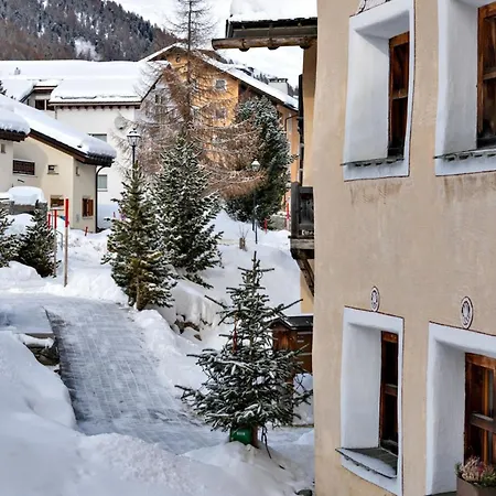 Chesa Romana - Apartment Silvaplana