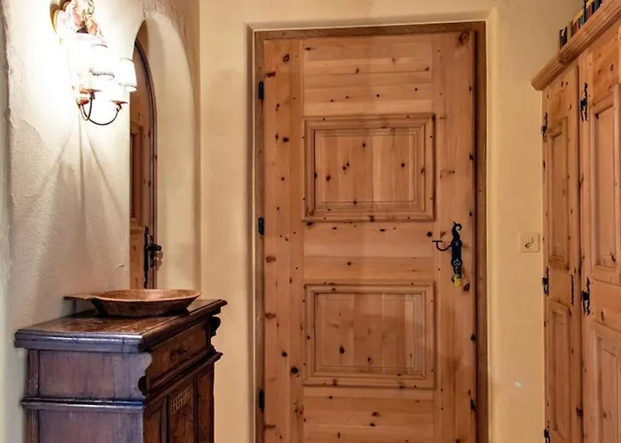 Apartment Chesa Romana - *